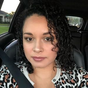 Meet your Posher, Yasmin